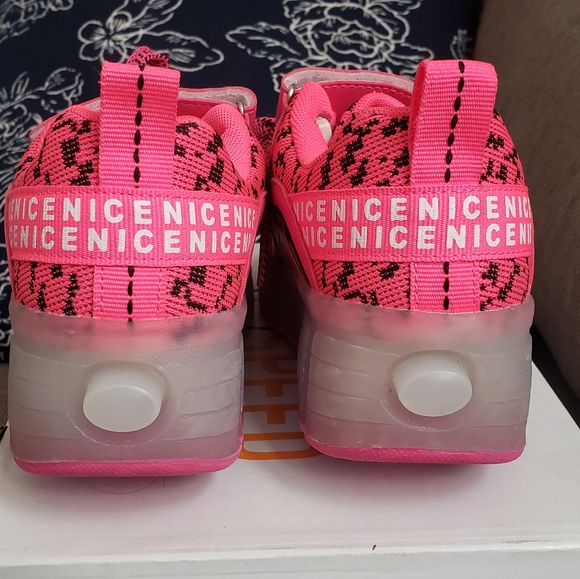 Kids roller sneakers size 1 🚨 - Picture 6 of 6